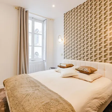 élégance Bed & Breakfast
